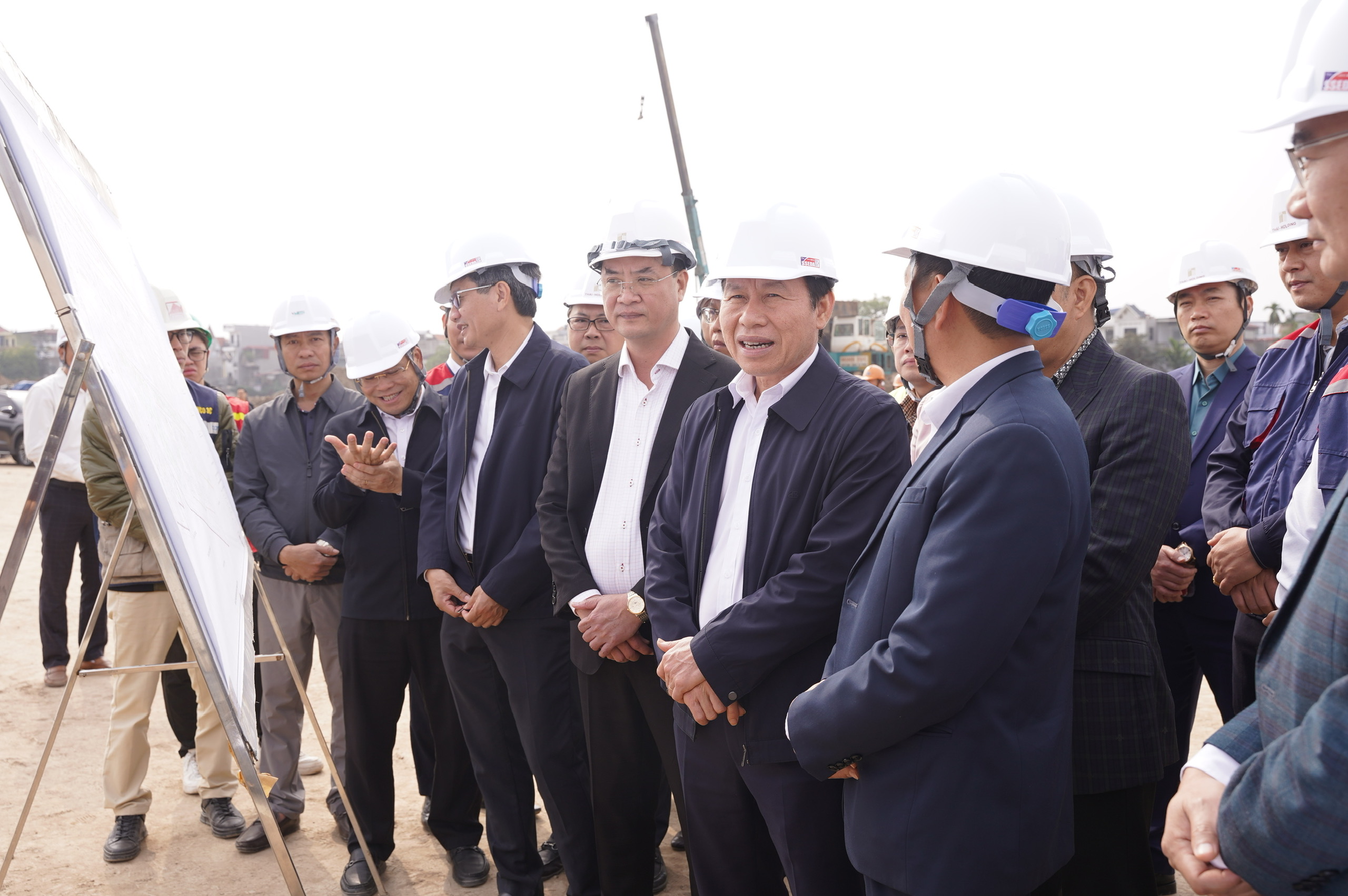 Kiểm tra tình hình dự án